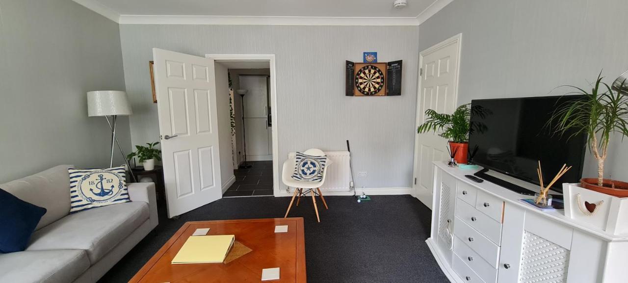 The Heathers - Near Beach & Free Golf Bag & Clubs. Apartment Maybole Exterior photo
